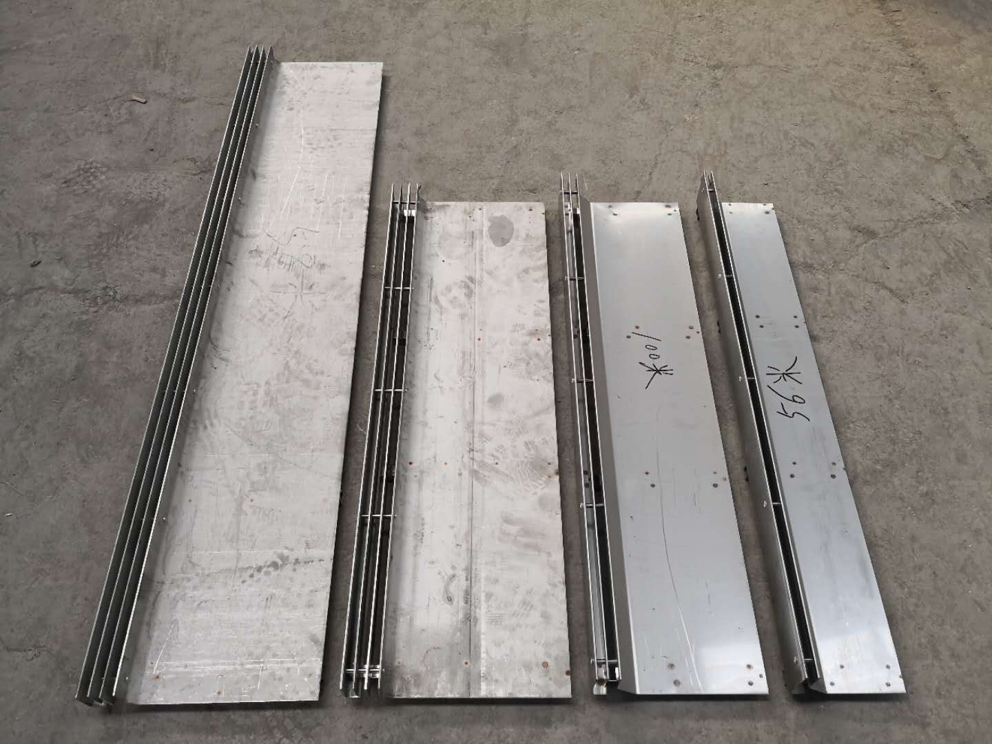 侧缝盖板 侧缝盖板